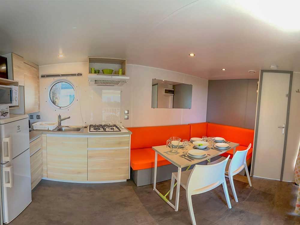 Camping Les Perouses Saint-Clément-des-Baleines Quarto foto
